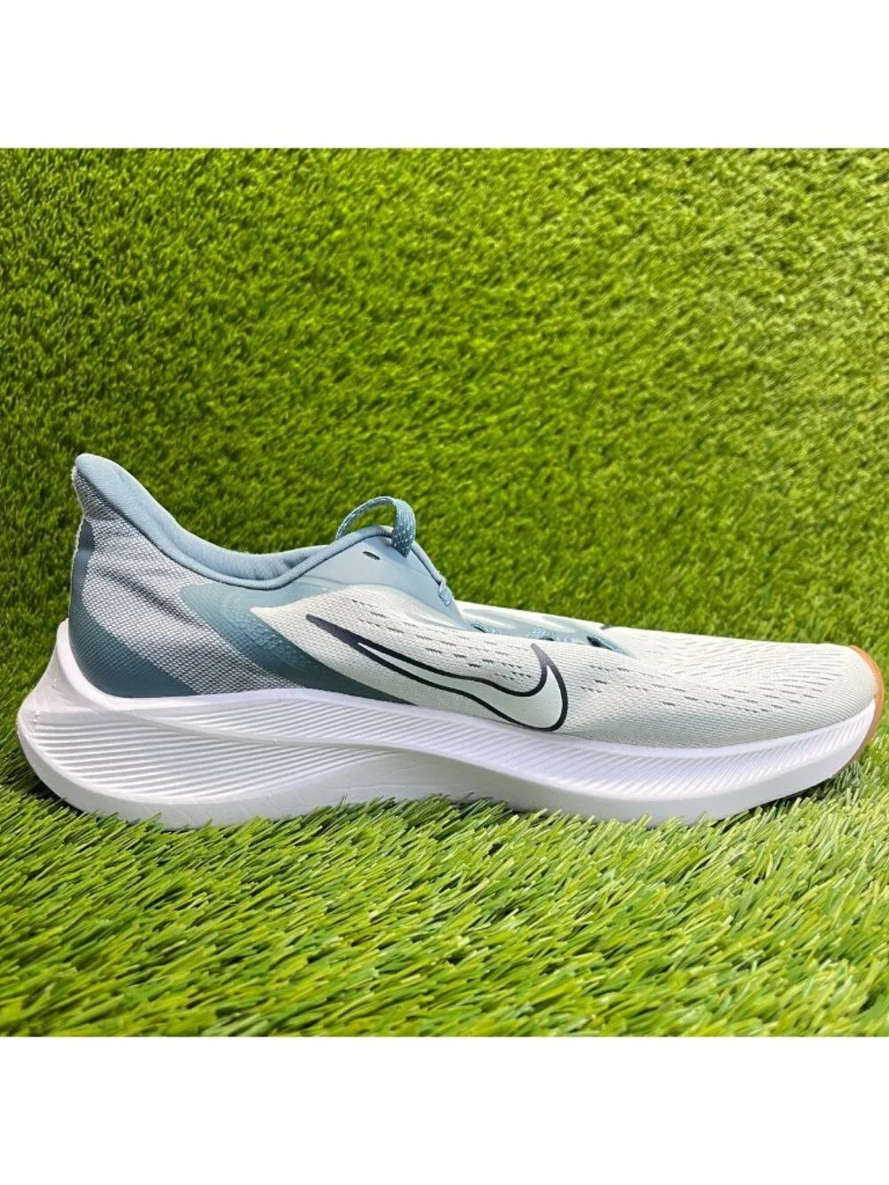 Nike Zoom Winflo 7 Mens Size 9.5 Gray Athletic Running Walking Shoes Sneakers